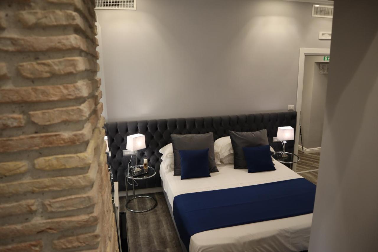 Millina Suites In Navona Roma Exterior foto